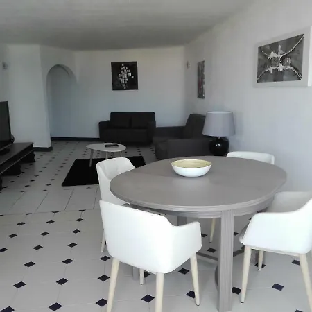 Edificio Coral Apartmán